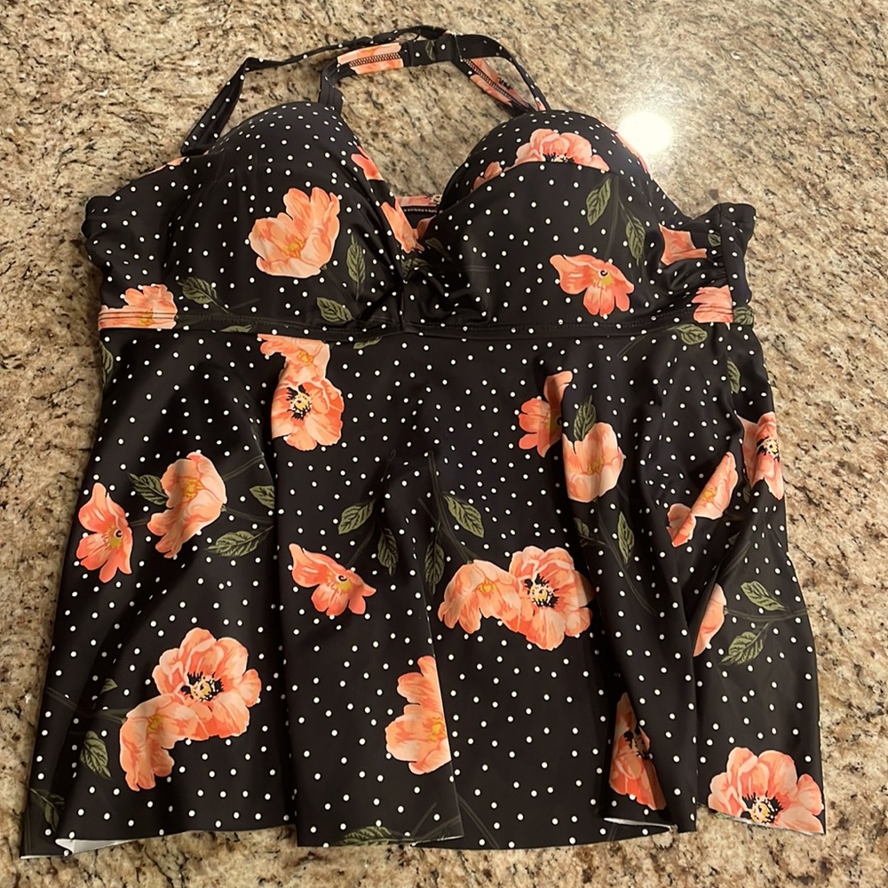 Torrid black floral bathing suit top